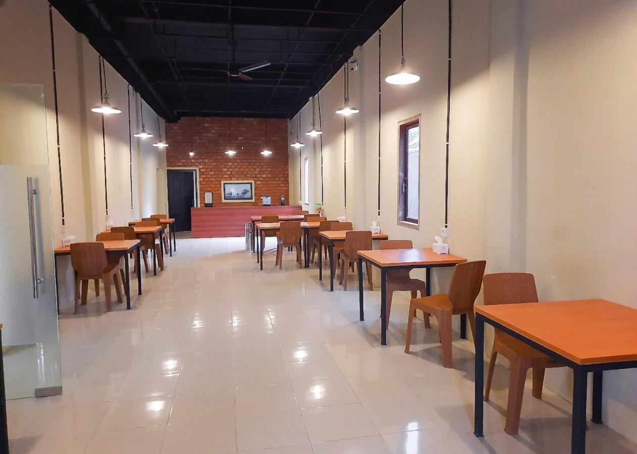 Отель Reddoorz Syariah Near Transmart Jambi 2 Paalmerah Экстерьер фото